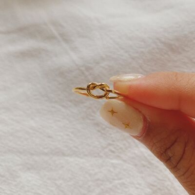 Orla Love Knot Ring - Gold Vermeil