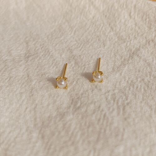 PRE-ORDER: Lily Mini Pearl Stud Earrings (1PAIR)