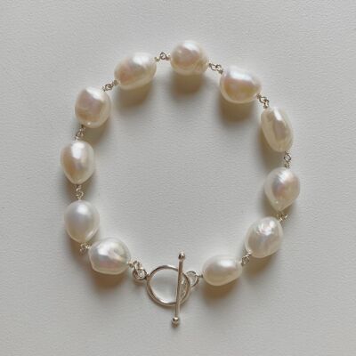 Brazalete de perlas gruesas Freya - Toggle de plata esterlina