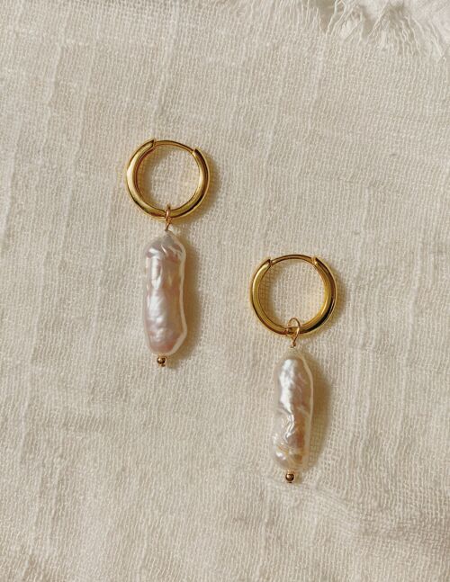 Lynn Pearl Hoop Earrings - Gold Vermeil