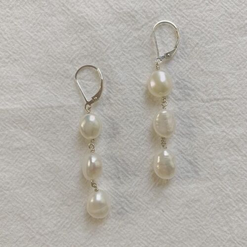 Raindrop Pearl Earrings - Sterling Silver Leverback hoops