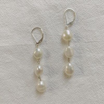 Raindrop Pearl Earrings - Sterling Silver Leverback hoops