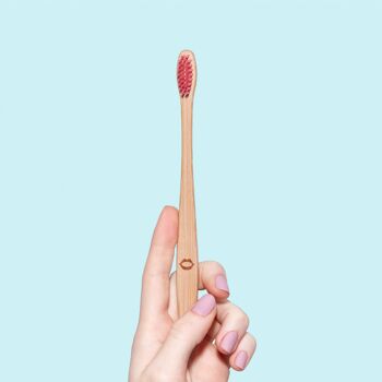 Brosse à dents en bambou (Poils roses) 2