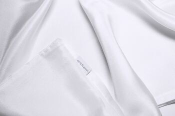 Ensemble de taies d'oreiller en satin de soie blanc - 2x Standard 50x70cm 1
