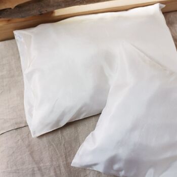 Parure de taies d'oreiller en satin de soie blanc - 2x King 50x90cm 4