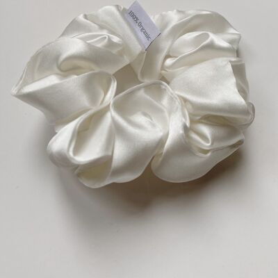 Organic Silk Scrunchie in Pearl White