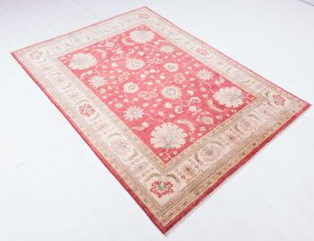 Tapis Afghan Feiner Chobi Ziegler 199x146 noué main 150x200 motif fleur beige 4