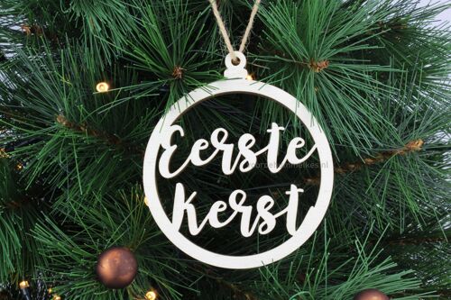 Houten kerstbal "eerste kerst"