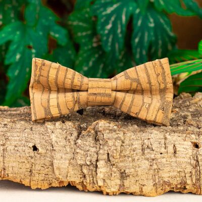 Cork bow tie with natural cork structure