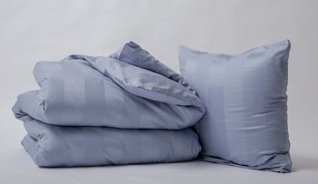 Housse de couette en satin 100 % coton, bleu clair, dimensions : 200 x 200 cm 1