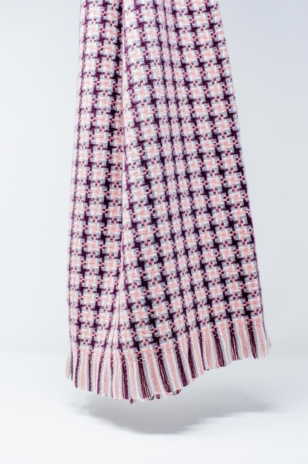 Sciarpa rosa morbidissima con stampa geometrica