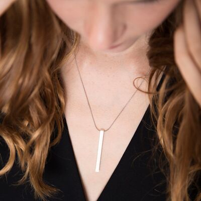 LLueve Vertical Silver Necklace