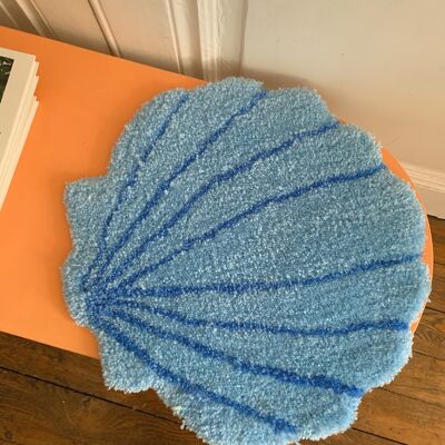 Light blue shell rug