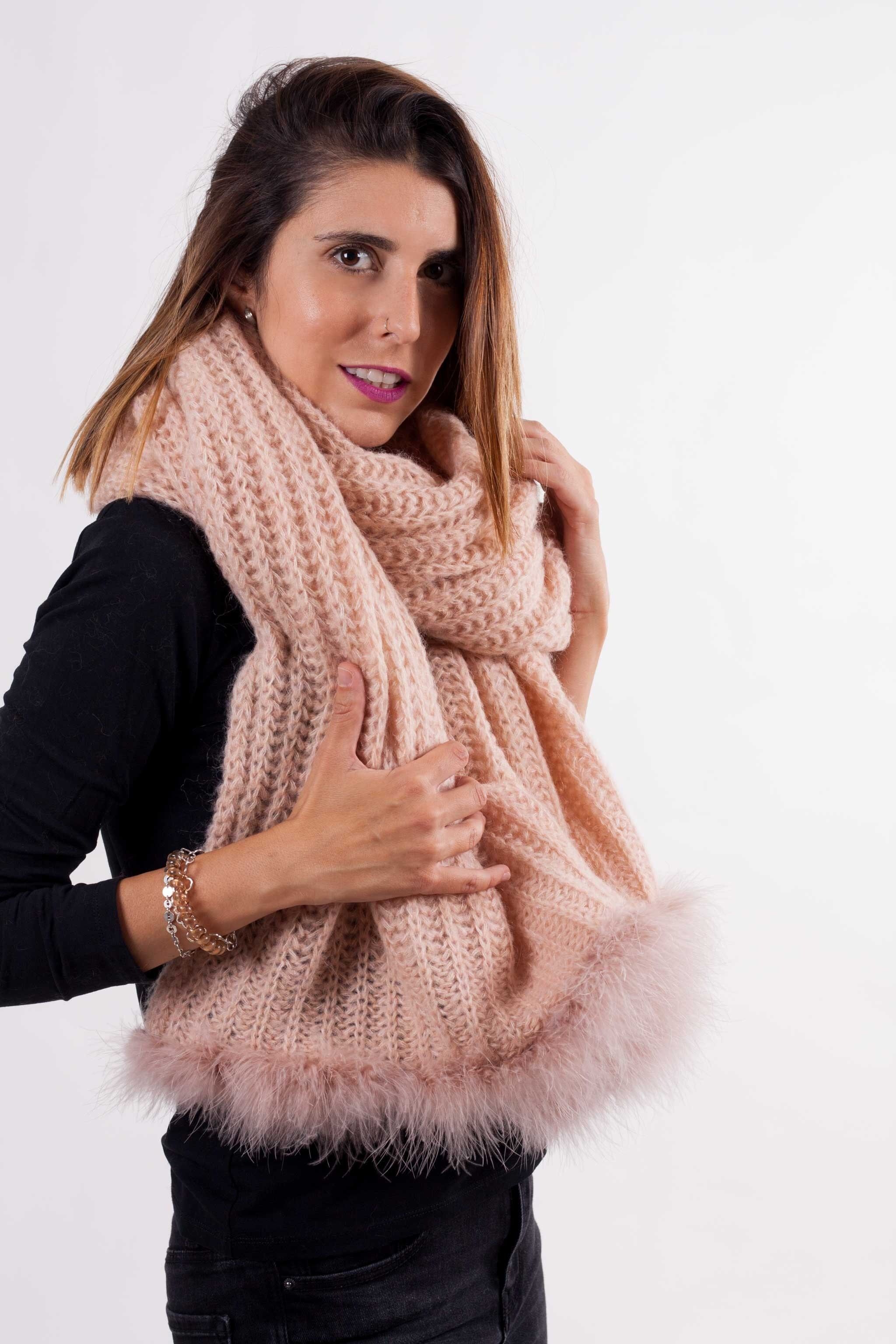 Ada Feder- und Wollschal