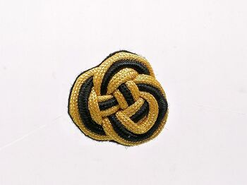 Broche clipsée "Lieutenante" 1