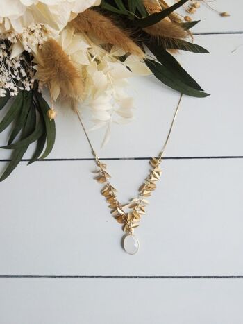 Collier Feuille blanc 3