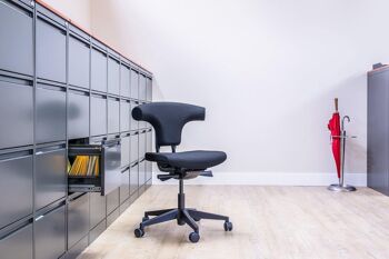 Chaise de bureau sans accoudoir Owan T-Bone - Assemblé - Feutre de laine gris clair 6