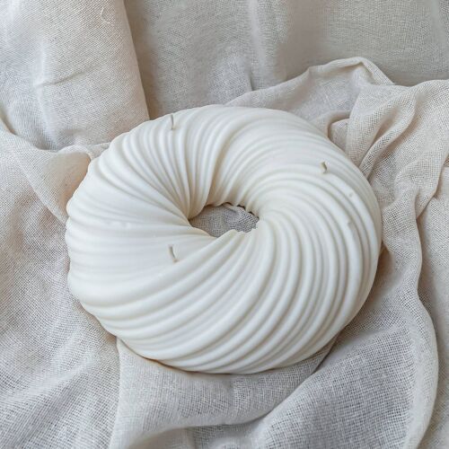 Deluxe Donut Kerze creme 21cm, 1300g by Eli Maz