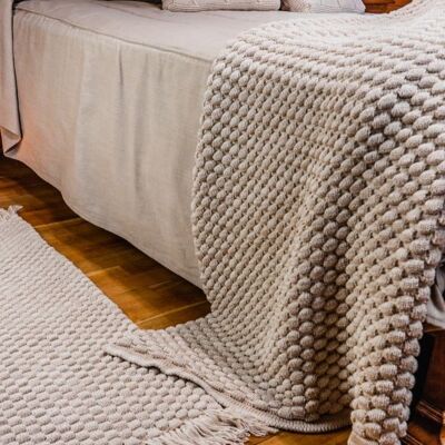 Knitted footboard