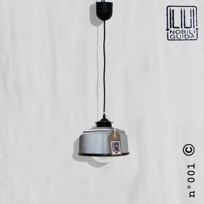 Hanging / ceiling lamp nikel / silver color and black details... eco friendly & handmade : recycled from coffee can ! Light bulb included - Option A. : NO plug - 1 lamp (€54.00)