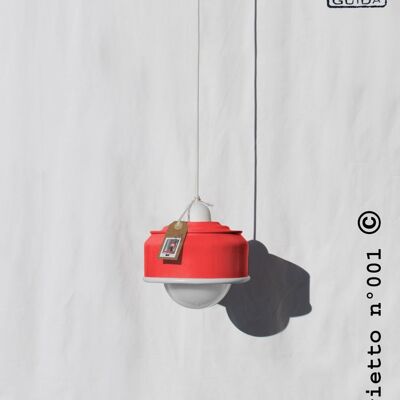 Hanging / ceiling lamp fluorescent red and white details... eco friendly & handmade : recycled from coffee can ! Light bulb included - Option A. : NO plug - 1 lamp (€54.00)