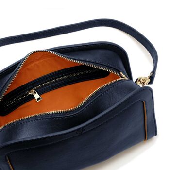 Le sac à bandoulière Wilton en bleu marine et orange 3
