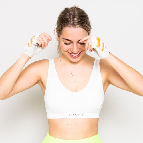 Seamless Comfortable Sports bra with Removable Pads - White - suitable for teenagers