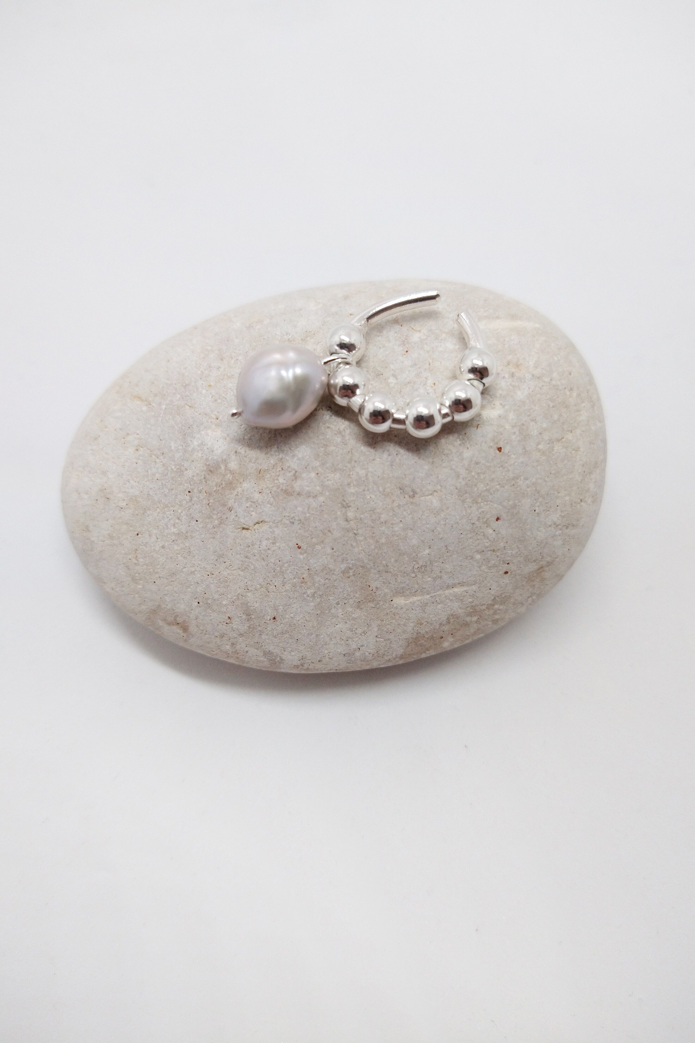 Ares Perlenohrmanschette