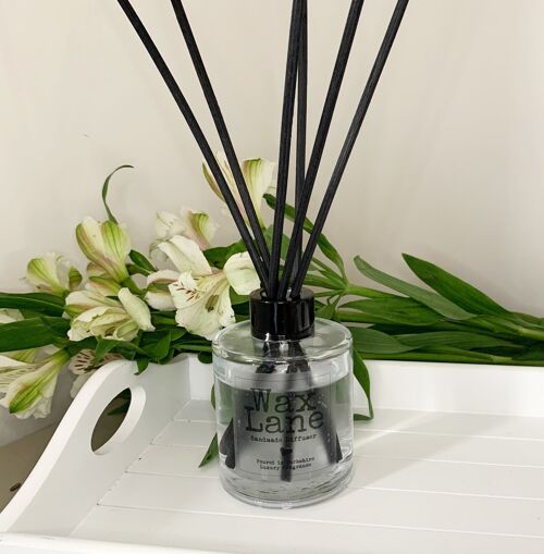 Luxury Reed Diffuser – Egyptian Linen & Mimosa Blossom