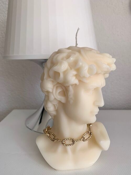 Sculpture candle in cream