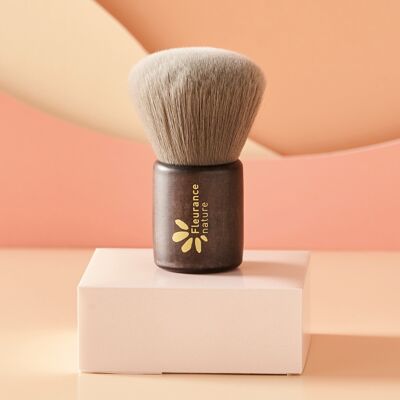 Kabuki brush