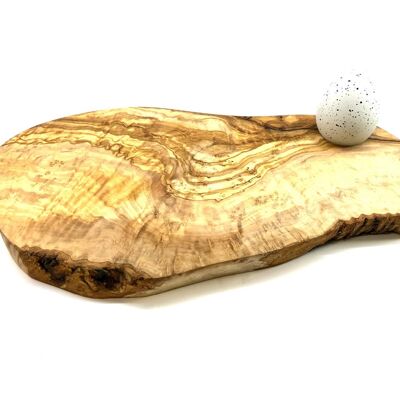 Planche à collation rustique, longueur environ 30 - 34 cm avec un trou pour l'œuf du petit-déjeuner
