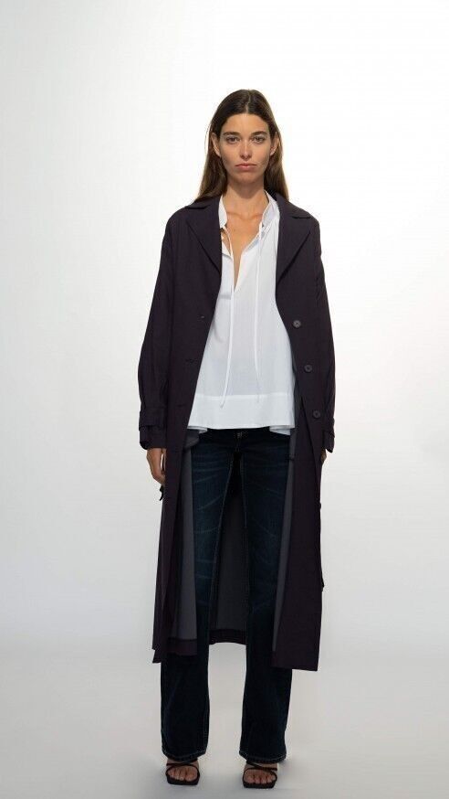 Trench lungo con collo a revers