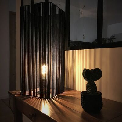 Lámpara de tubo // Puntilla plana negra - Colección STRAIGHT