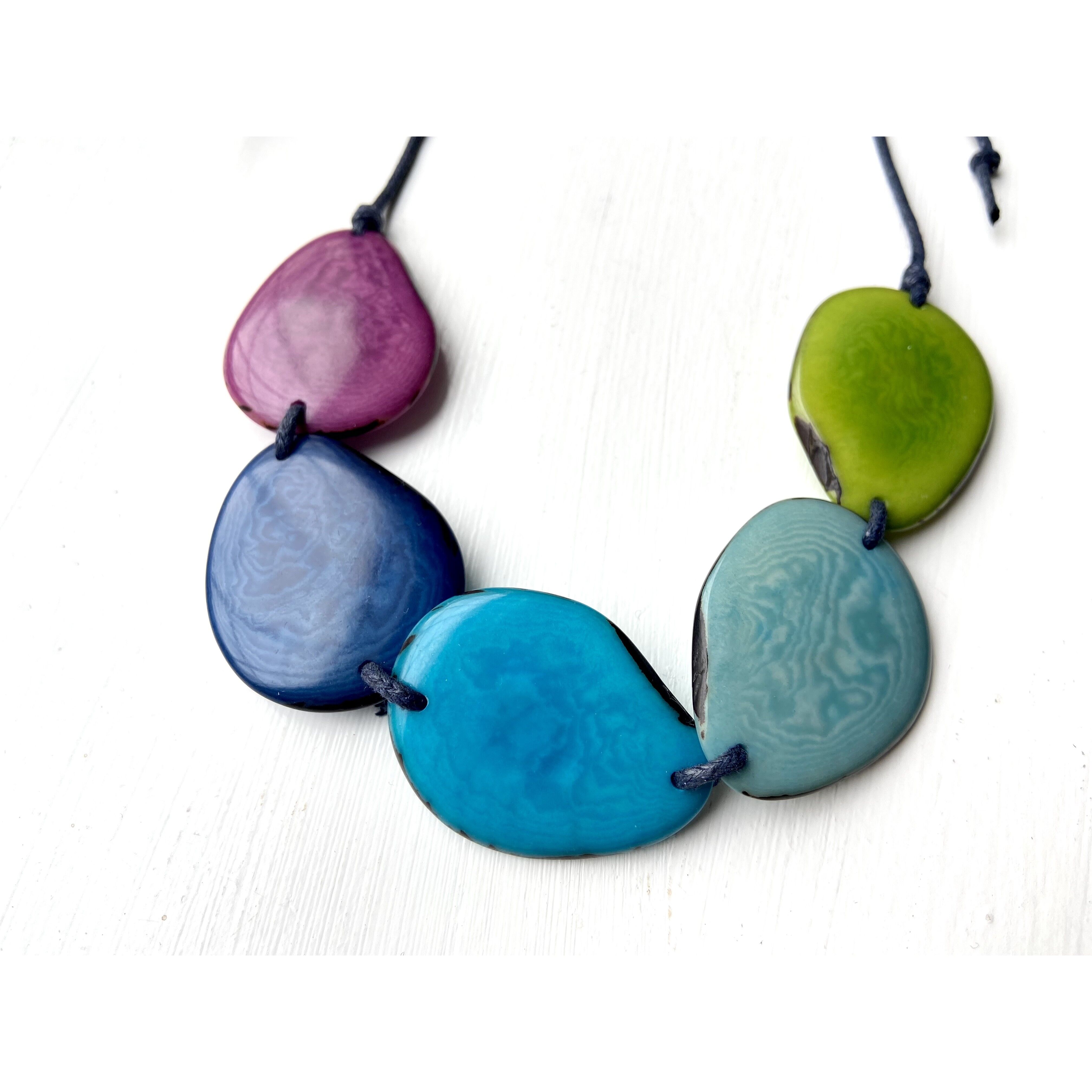 Regenbogen 5-Perlen-Tagua-Halskette