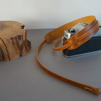 Minimalist Genuine Leather Camera Strap. size M