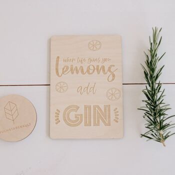 Carte en bois disant 'Lemons & Gin' 2