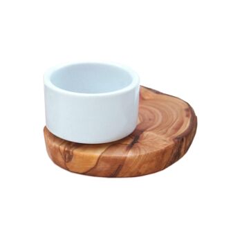 Coquetier FLORENZ en porcelaine sur base rustique en bois d'olivier 1
