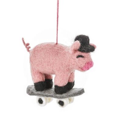 Decoración colgante de cerdo de patinaje de fieltro hecha a mano
