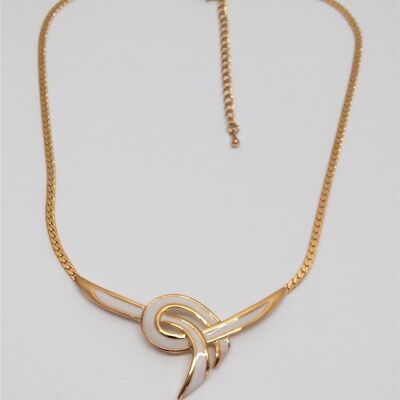 Gold-plated white necklace