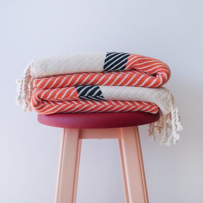 HERRINGBONE Zweifarbiger handgewebter Baumwollüberwurf - Orange & Navy Stripe