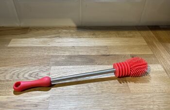 Brosse de nettoyage sans tracas (rouge)