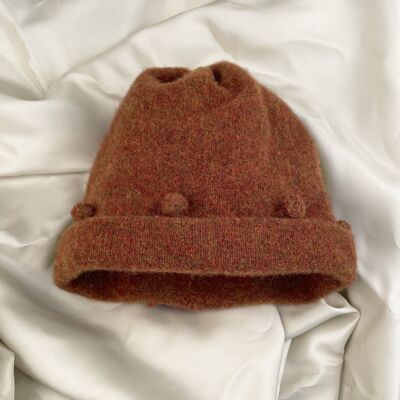 Wool bobble hat - rust