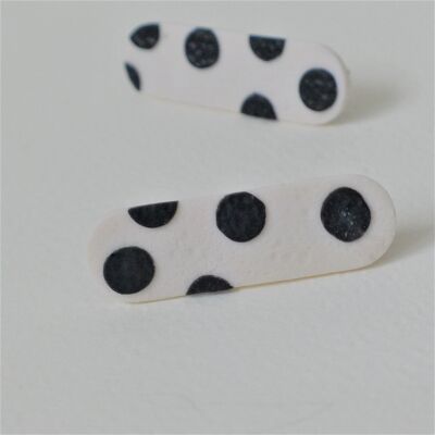 A Pair of Black Dot Hair Clips ( 2 pack)