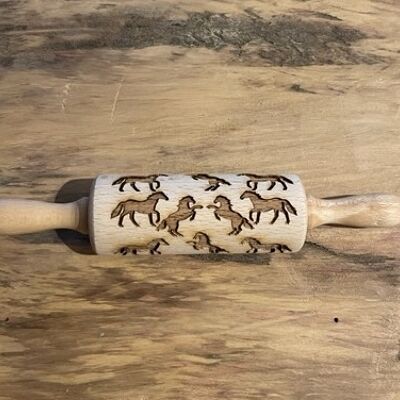 "Horses" biscuit roller with recipe and baking instructions