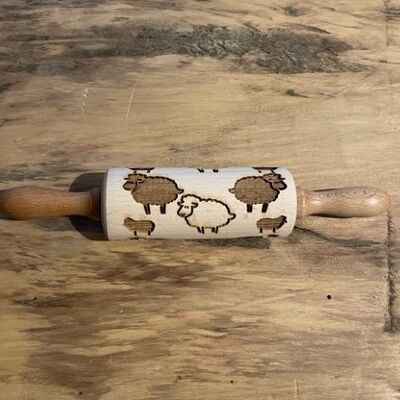 "Sheep" biscuit roller with recipe and baking instructions