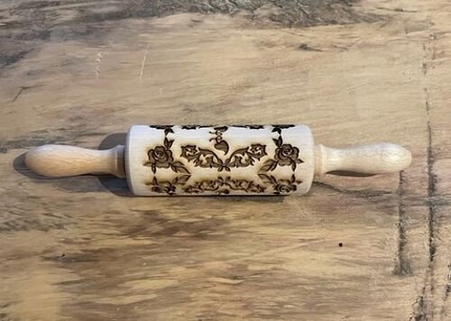 Keksroller "Rosen" mit Rezept und Backanleitung