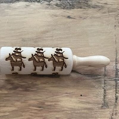 "Bremen Town Musicians" biscuit roller with baking recipe and instructions
