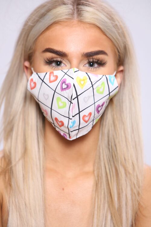 Grid hearts print facemask