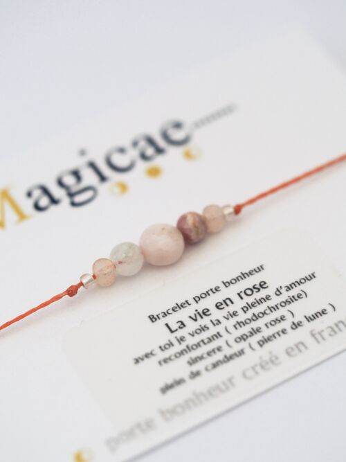 Bracelet porte bonheur « LA VIE EN ROSE »